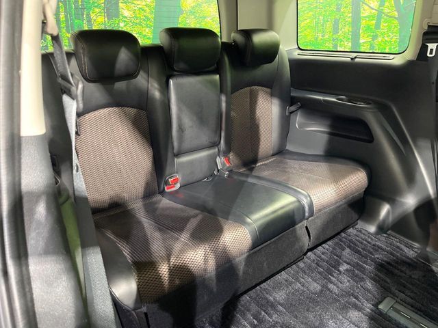 NISSAN ELGRAND  4WD 2012