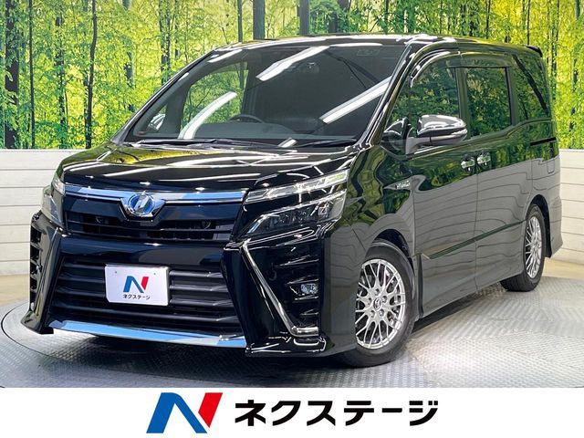 TOYOTA VOXY HYBRID 2018