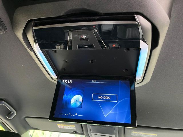 TOYOTA VOXY HYBRID 2018