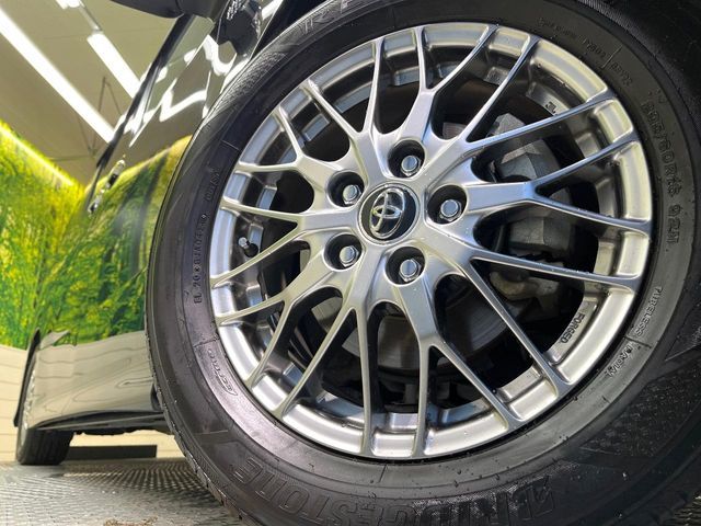 TOYOTA VOXY HYBRID 2018