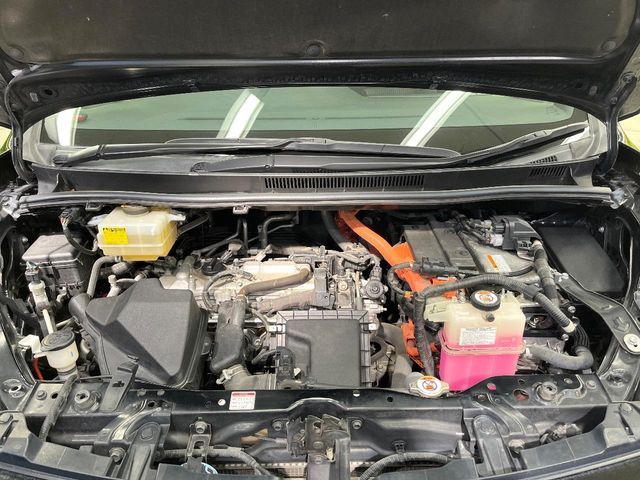 TOYOTA VOXY HYBRID 2018