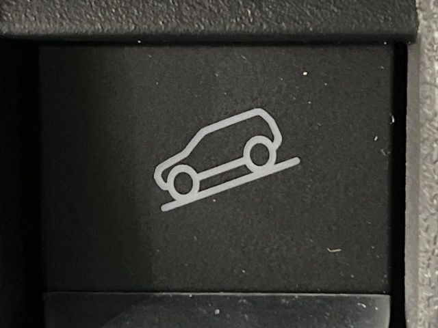 SUZUKI JIMNY NOMADE 2025