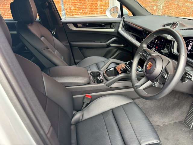 PORSCHE PORSCHE Cayenne 2024