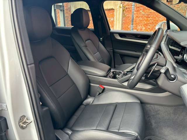 PORSCHE PORSCHE Cayenne 2024