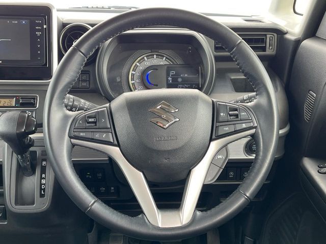 SUZUKI Spacia GEAR 2022