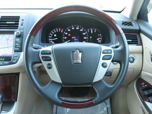 TOYOTA CROWN sedan 2011