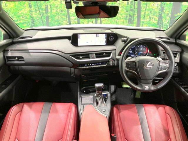 TOYOTA LEXUS UX200 2018