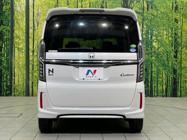 HONDA N BOX CUSTOM 2018