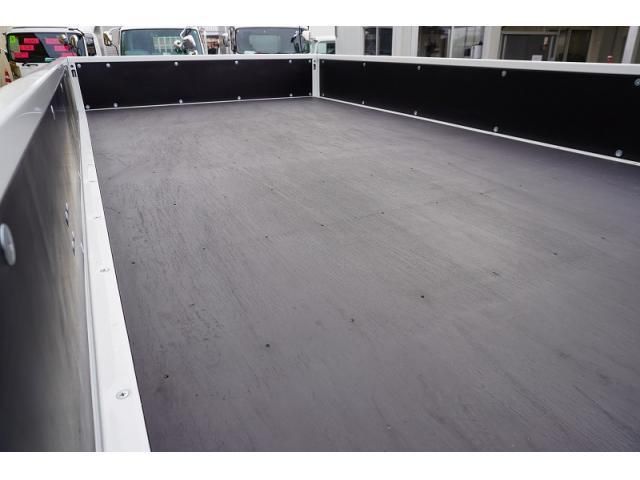 MITSUBISHI CANTER 2025