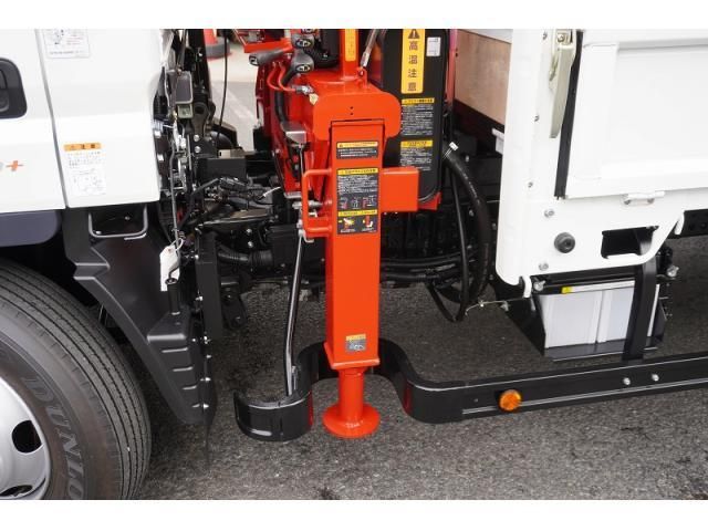 MITSUBISHI CANTER 2025