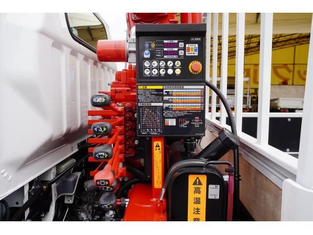 MITSUBISHI CANTER 2025