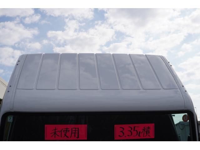 MITSUBISHI CANTER 2025