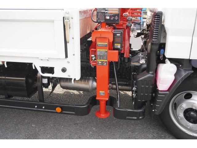 MITSUBISHI CANTER 2025