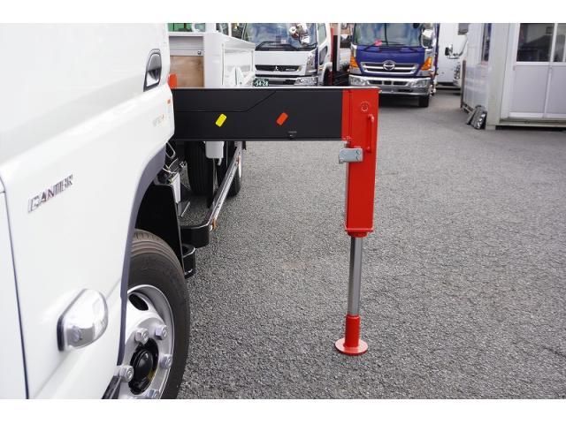 MITSUBISHI CANTER 2025