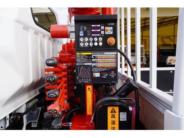 MITSUBISHI CANTER 2025