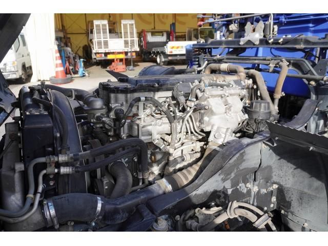 MITSUBISHI FUSOU FIGHTER 2015