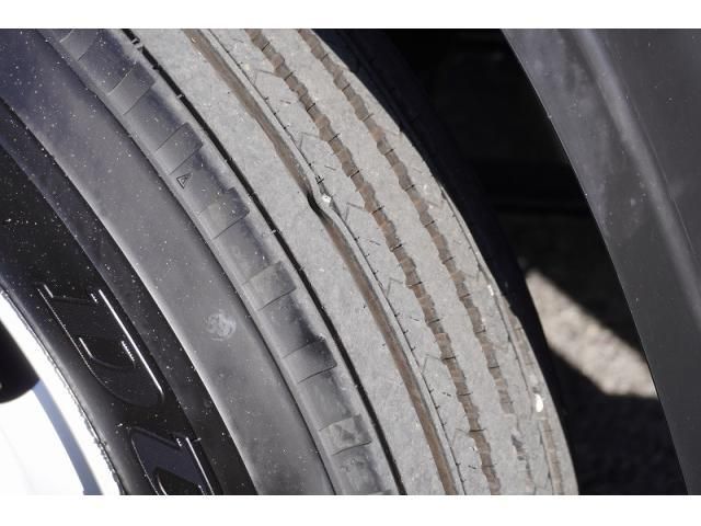 MITSUBISHI CANTER 2023