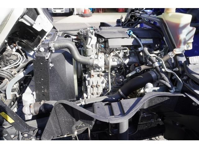 MITSUBISHI CANTER 2023