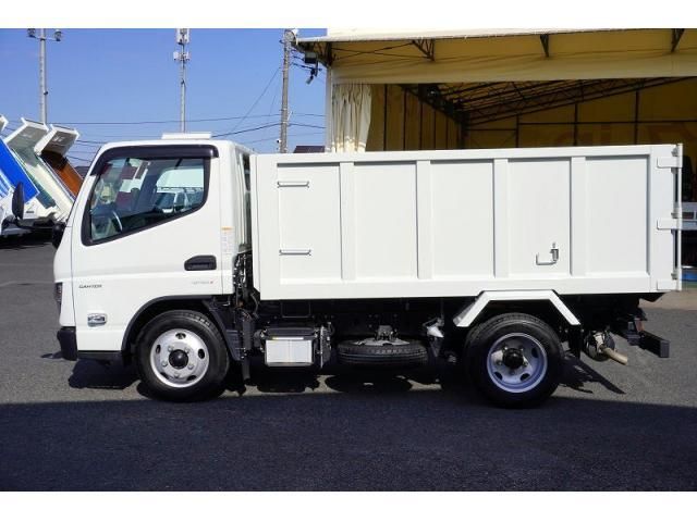 MITSUBISHI CANTER 2023