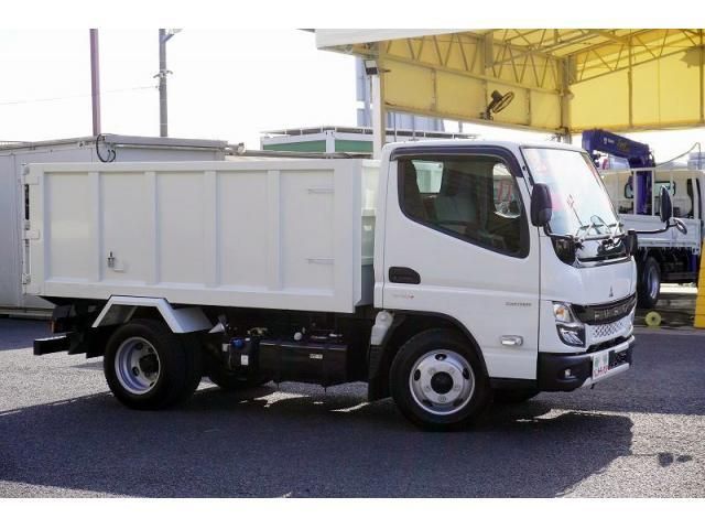 MITSUBISHI CANTER 2023