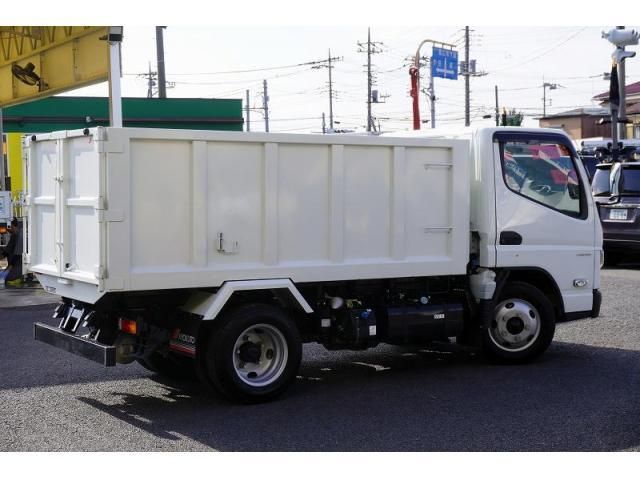 MITSUBISHI CANTER 2023