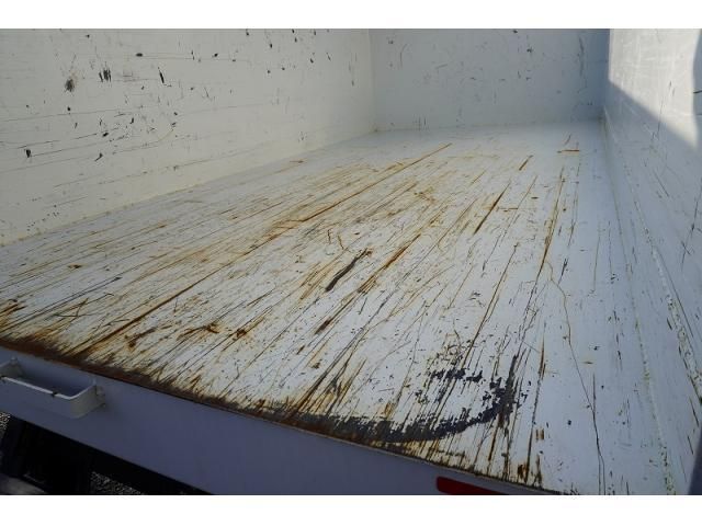 MITSUBISHI CANTER 2023