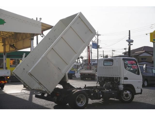 MITSUBISHI CANTER 2023