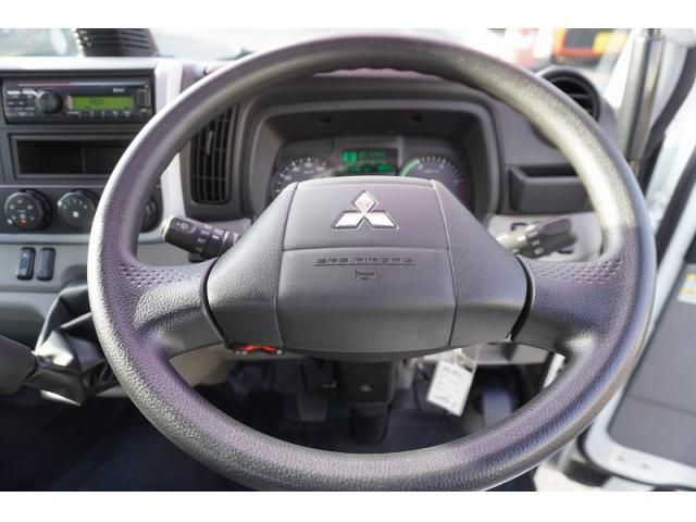 MITSUBISHI CANTER 2023