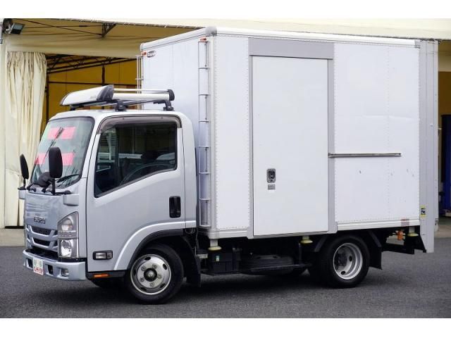 ISUZU ELF 2021