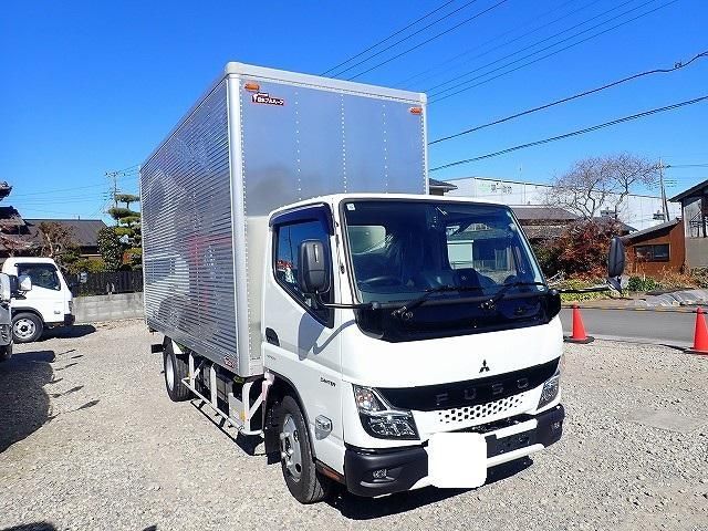 MITSUBISHI CANTER 2025