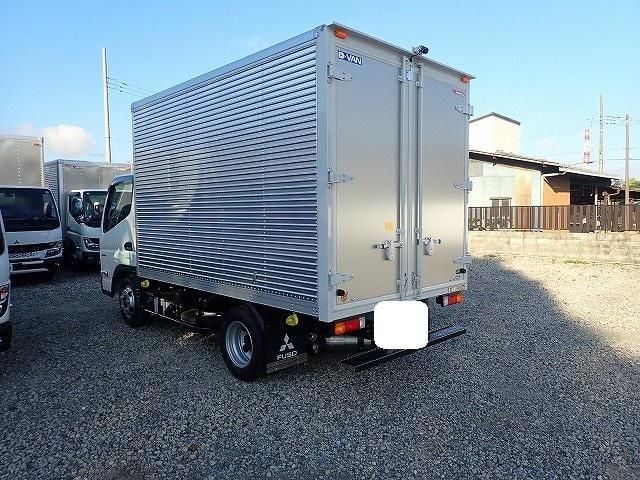 MITSUBISHI CANTER 2024