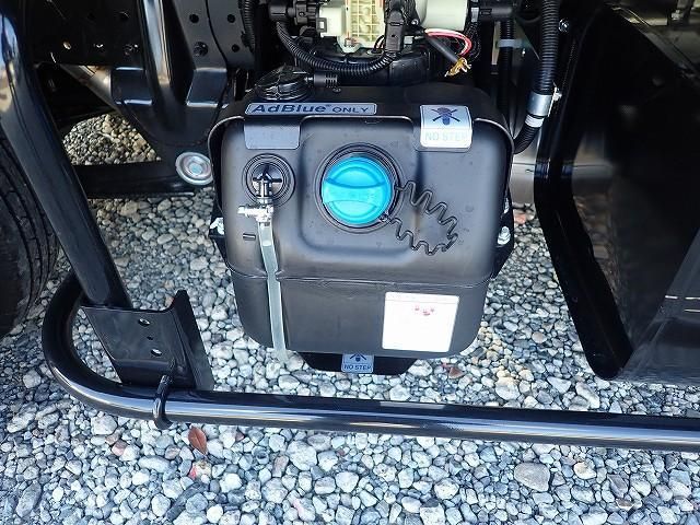 MITSUBISHI CANTER 2024