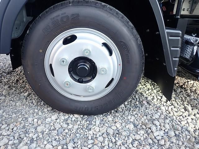 MITSUBISHI CANTER 2024