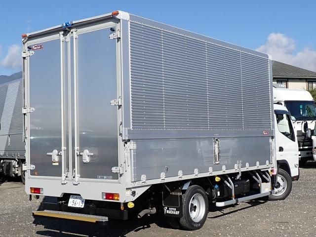 MITSUBISHI CANTER 2025