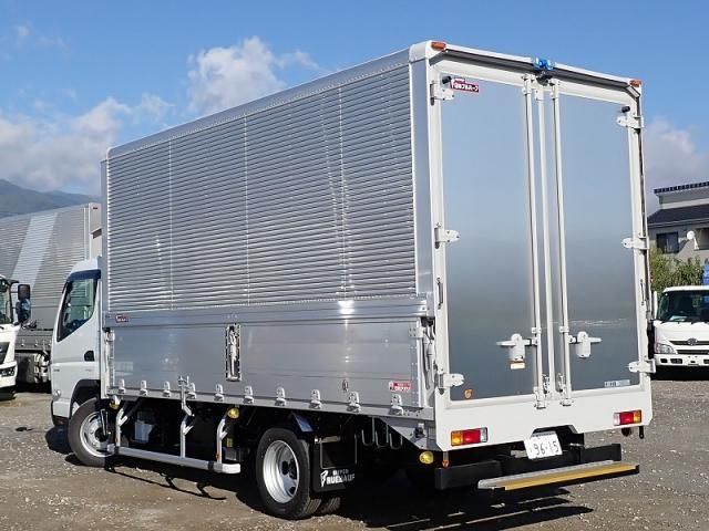 MITSUBISHI CANTER 2025