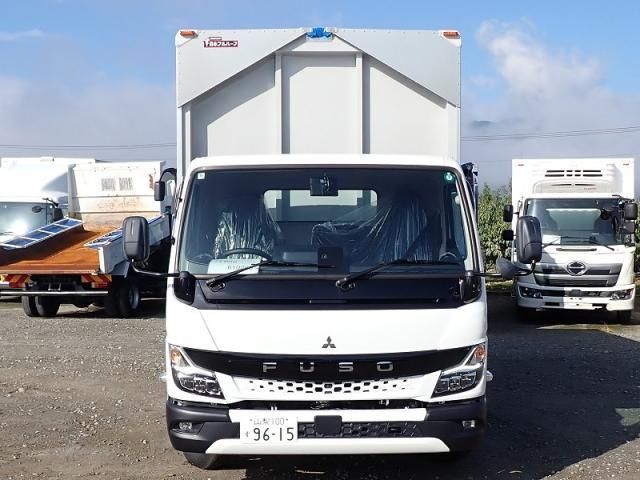MITSUBISHI CANTER 2025