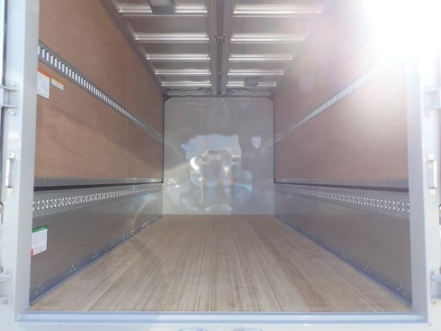 MITSUBISHI CANTER 2025