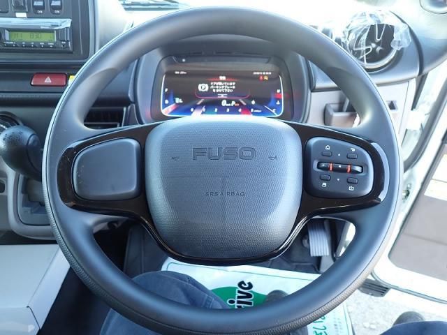 MITSUBISHI CANTER 2025