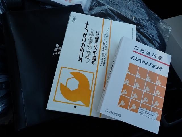 MITSUBISHI CANTER 2025