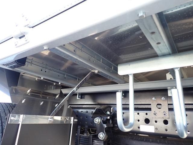 MITSUBISHI CANTER 2025