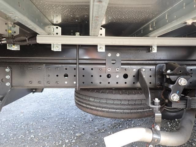 MITSUBISHI CANTER 2025