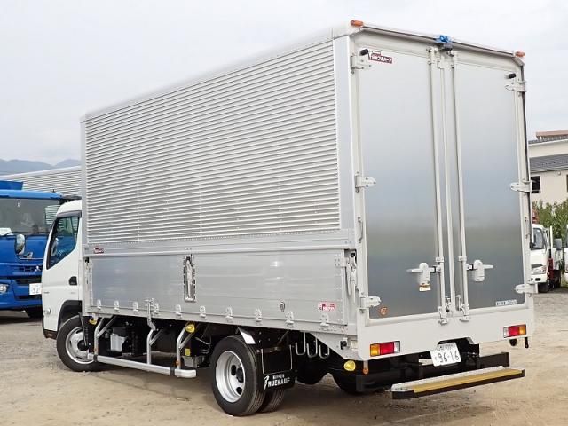 MITSUBISHI CANTER 2025