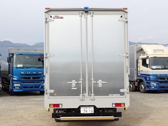 MITSUBISHI CANTER 2025