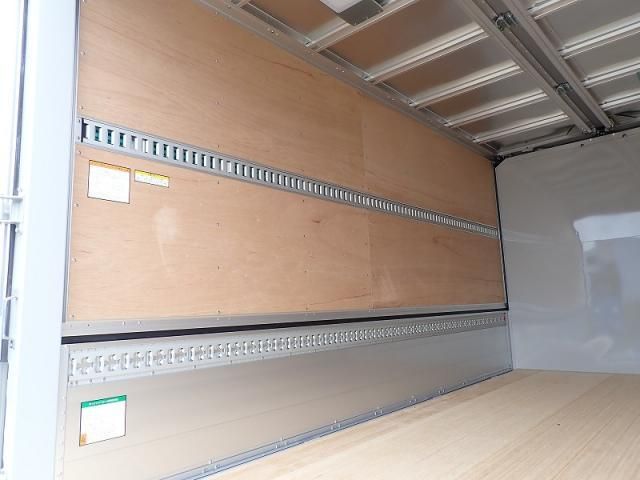 MITSUBISHI CANTER 2025