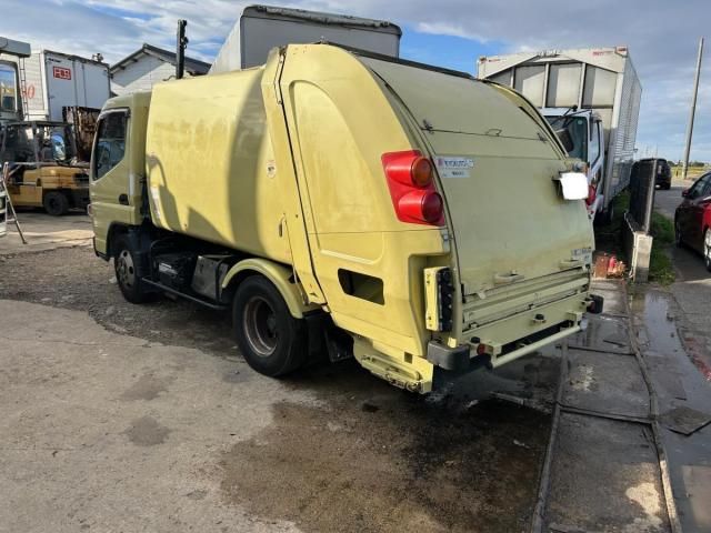 MITSUBISHI CANTER 2014