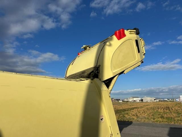 MITSUBISHI CANTER 2014