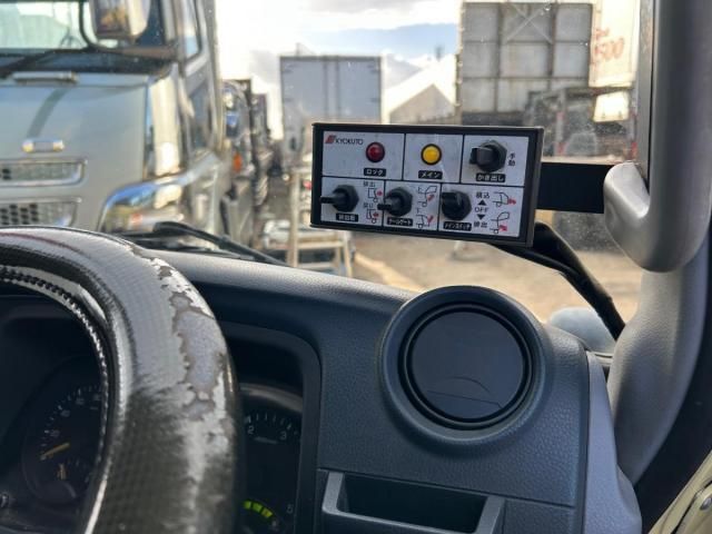 MITSUBISHI CANTER 2014