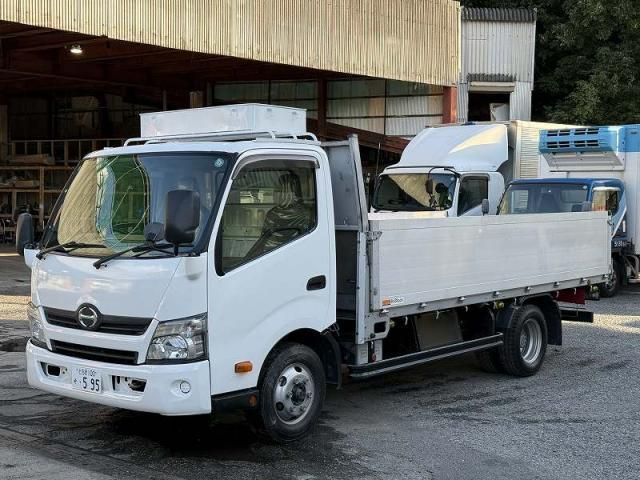 HINO DUTRO 2017