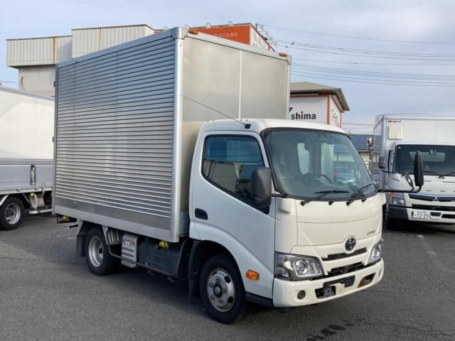 TOYOTA DYNA 2020