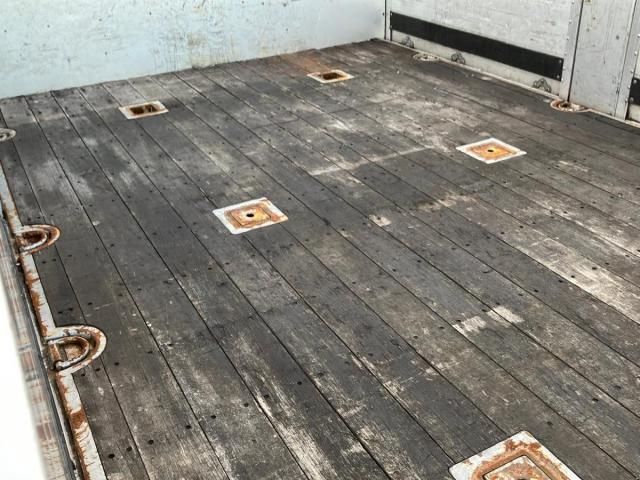 NISSAN DIESEL Quon 2017